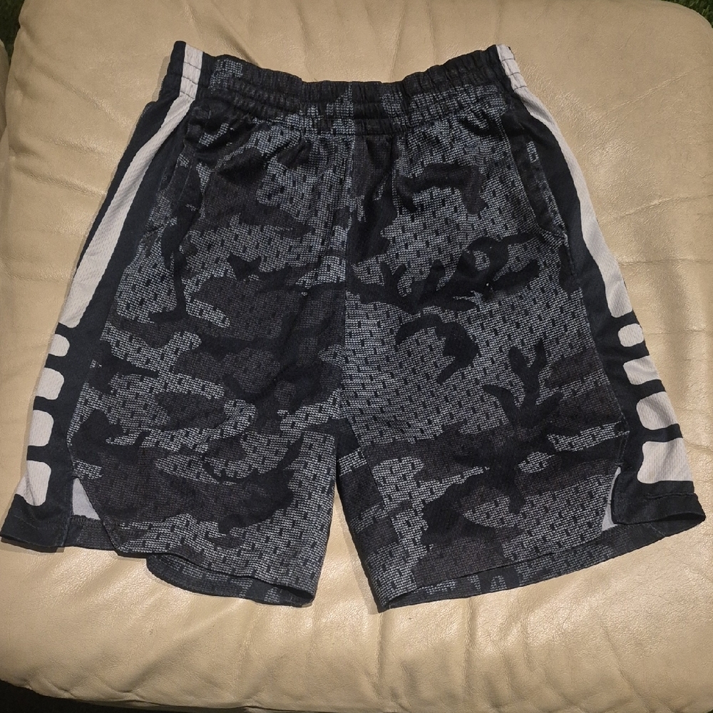 Nike Men's Black and Gray Athletic Shorts